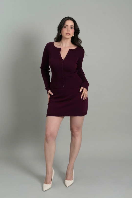 ANNE FALDA MORADO