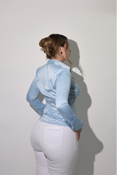 LIGHT BLUE HOURGLASS SHIRT