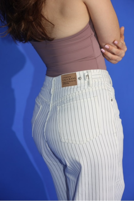 DESERT WHITE HI RISE JEANS